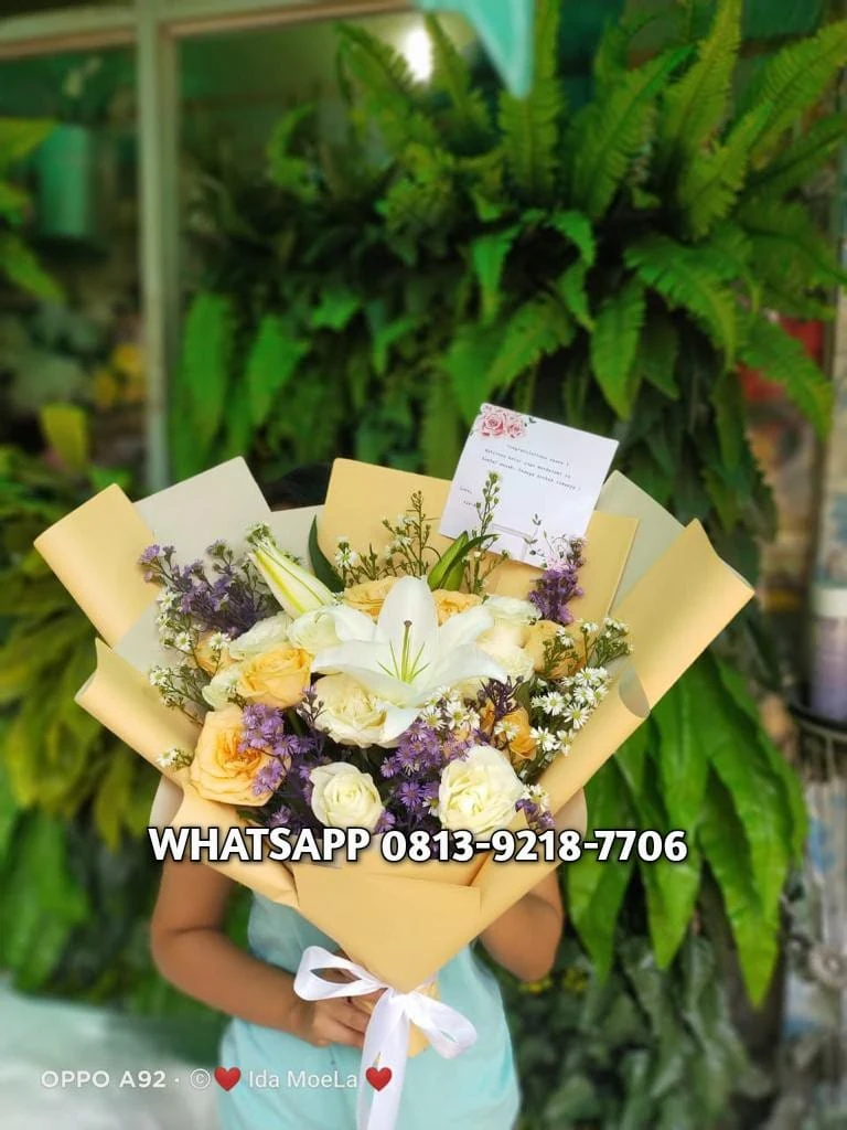 Buket Bunga Campuran — Nuansa Kuning — flowershopjakarta.com